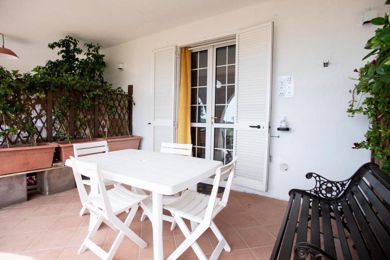 La Palazzina Nel Verde - Goelba Casa Alzi Exteriér fotografie