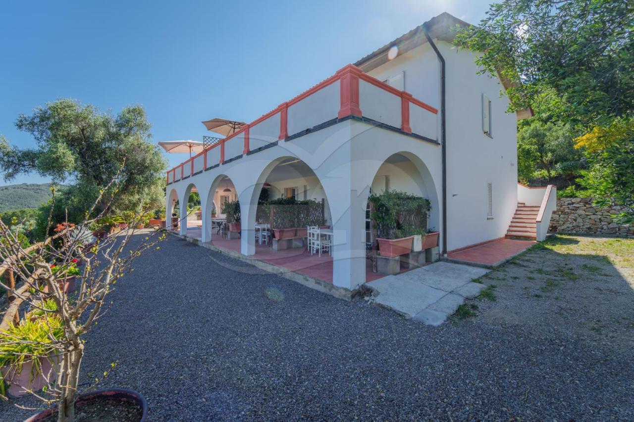 La Palazzina Nel Verde - Goelba Casa Alzi Exteriér fotografie